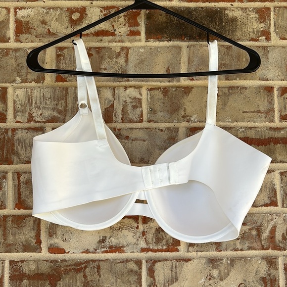 Warner's Classic White Lightly Lined Underwire Bra 40C - Picture 2 of 9